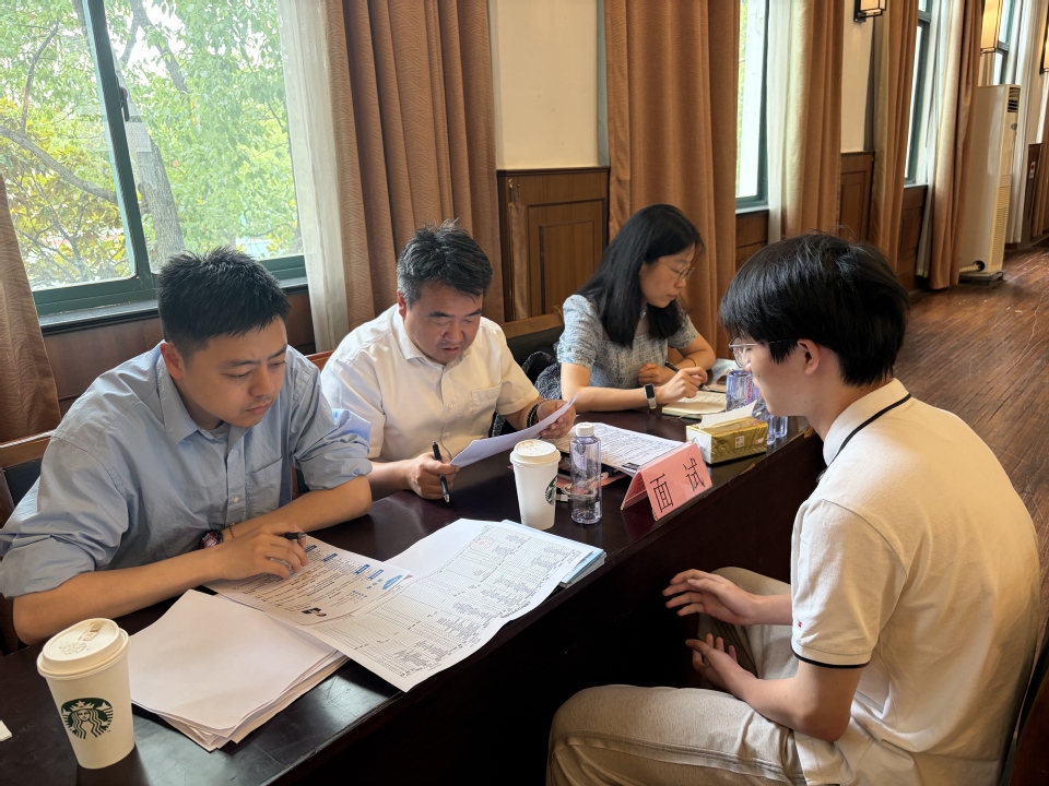 上海地铁供电专业订单班宣讲会暨奖学金颁发仪式在我校举行