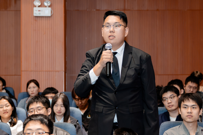 香港特别行政区第五任行政长官林郑月娥女士到访上海电力大学