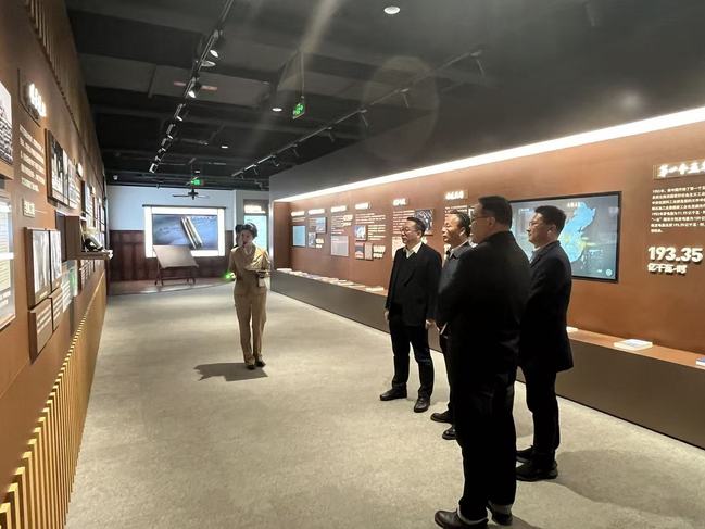 携手迈入新征程——我校与华东电力设计院签署新一轮战略合作协议 携手迈入新征程——我校与华东电力设计院签署新一轮战略合作协议