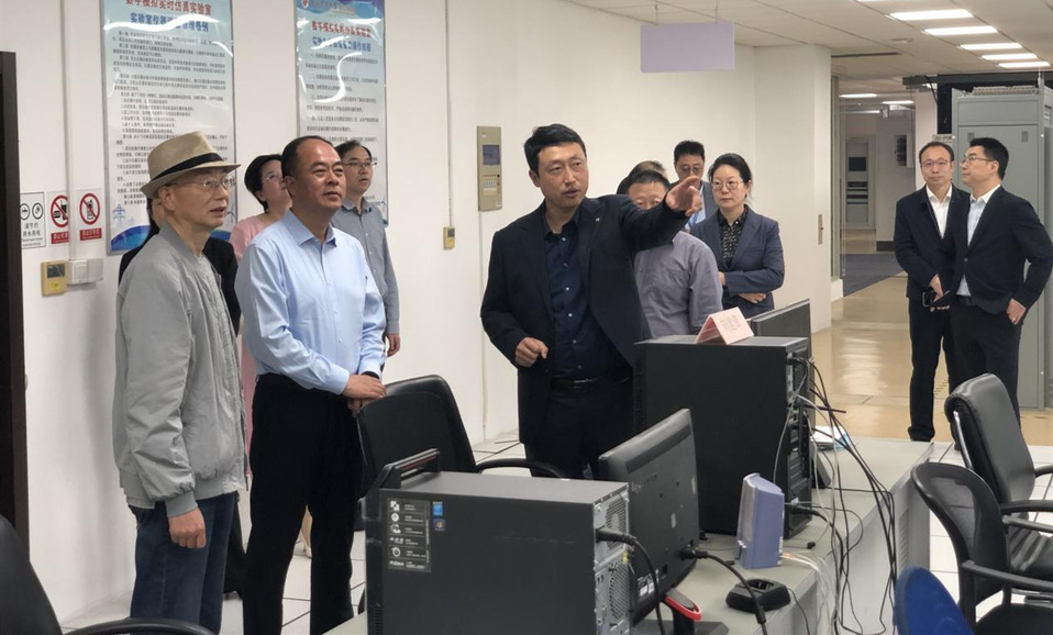 盐城市代表团来我校交流调研
